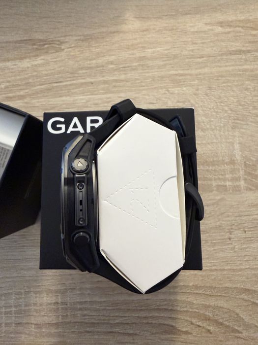 Garmin fenix 8 nou de vanzare