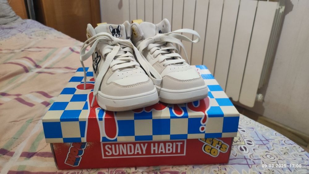 Sunday Habit кецове