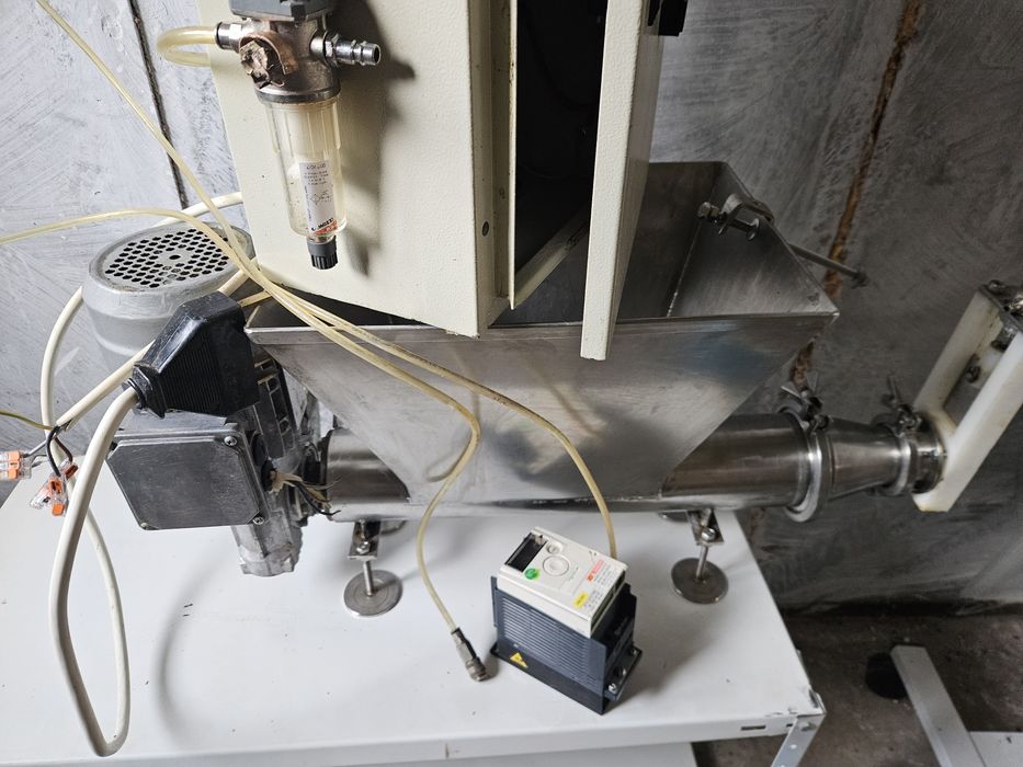 Тестоделител шнеков