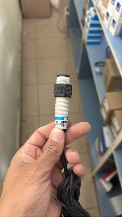 Оптический датчик , датчик на метал