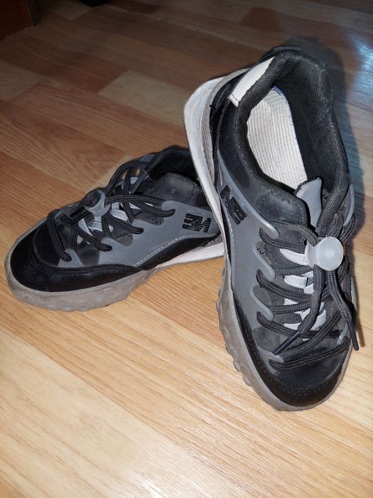 Кроссовки на мальчика