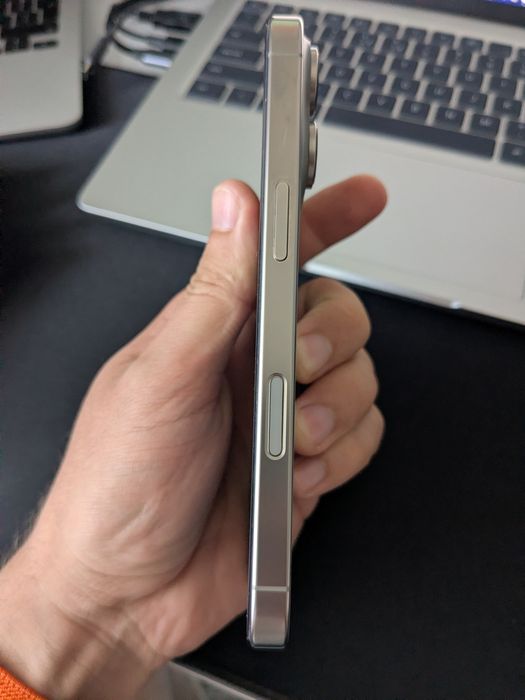 iPhone 16 Pro 256GB Natural Titanium