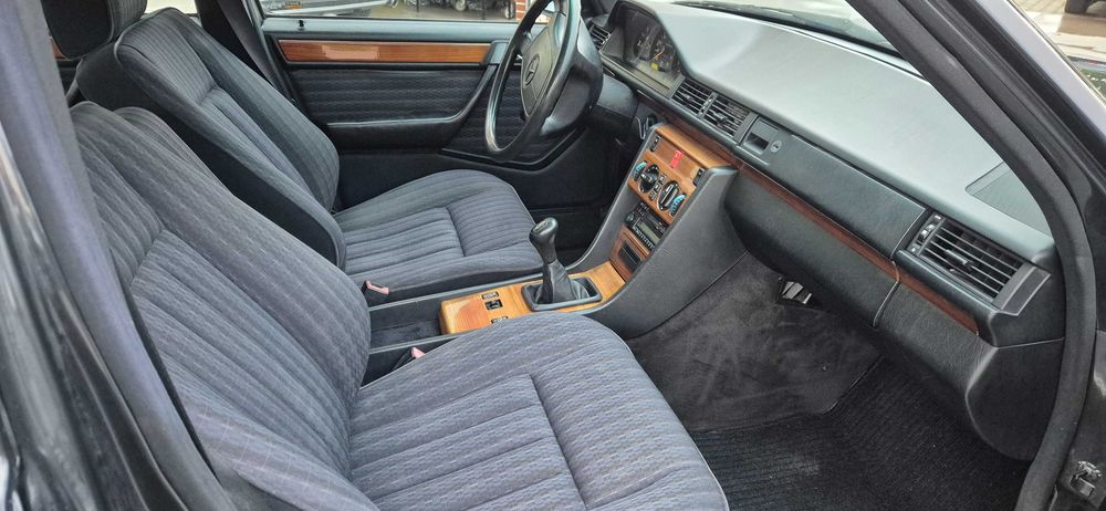 MERCEDES-BENZ E-Class 1991 — imagine 4