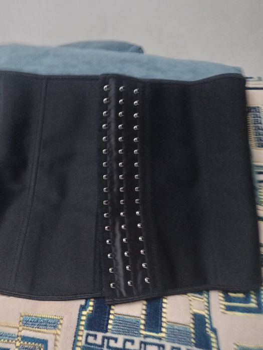Продам  корсет женские
