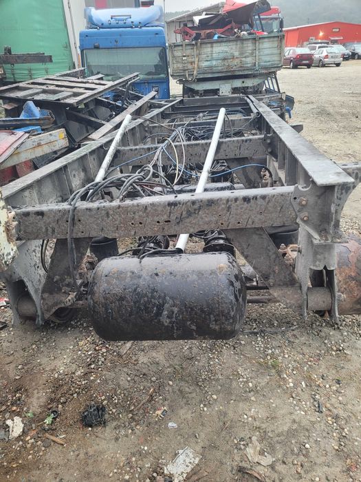 Sasiu complet semiremorca frigorifica schmitz cu axe saf pe tambur