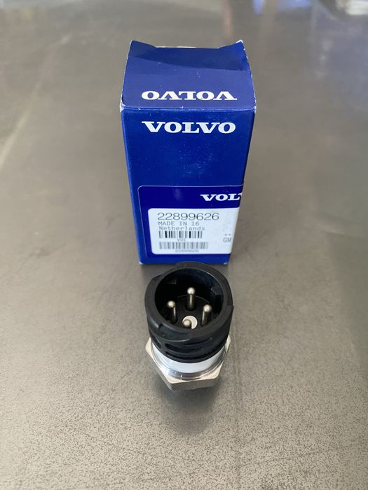 Датчик давления воздуха/масла Volvo