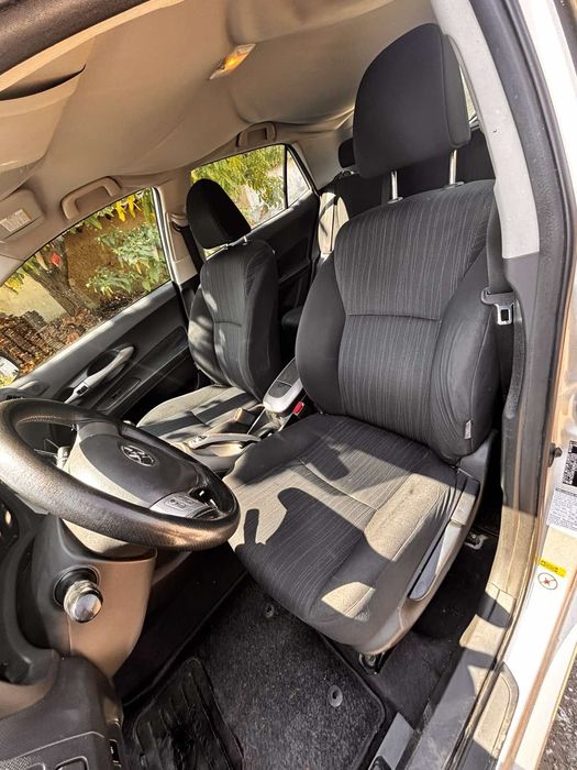 Toyota Auris 2010 – Бензин, Отлично състояние, 139 480 км