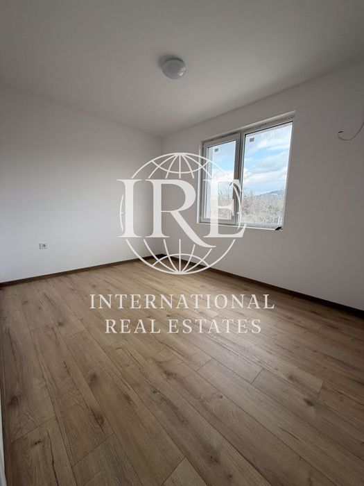 Продава се Двустаен апартамент в Варна, Възраждане 3 - 72 кв.м за 1027 €/кв.м - Снимка #4