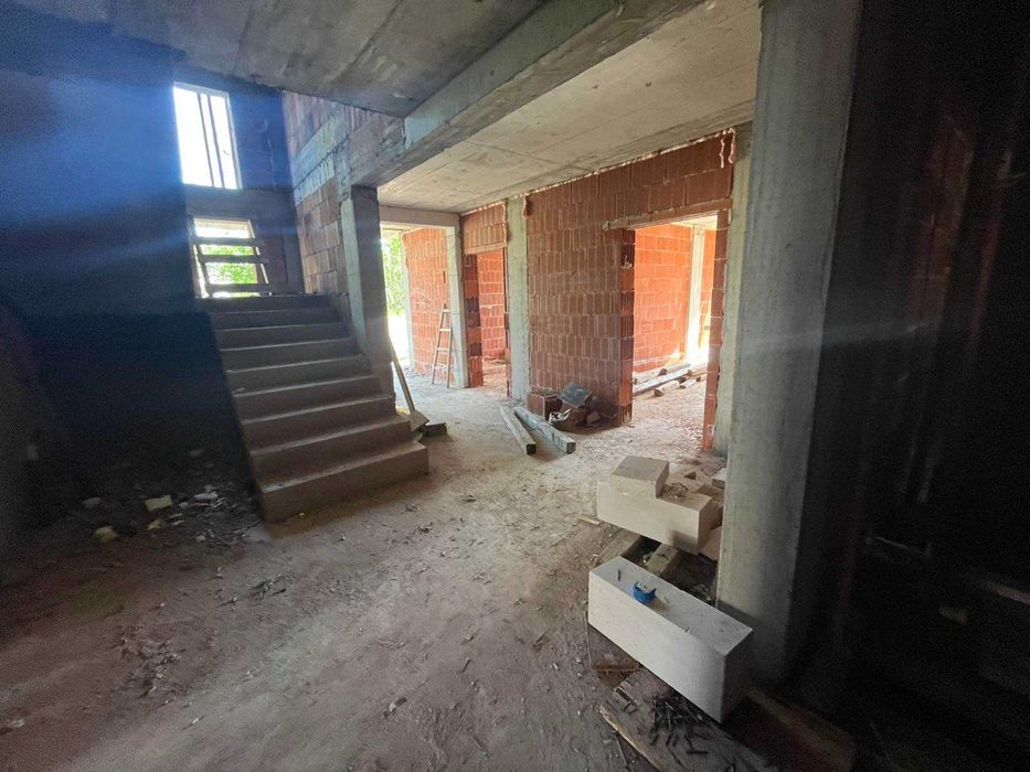 Продава се Тристаен апартамент в Казанлък - 122 кв.м за 842 €/кв.м - Снимка #6