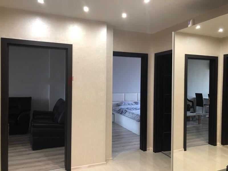 Продава се Тристаен апартамент в София, Студентски град - 95 кв.м за 2037 €/кв.м - Снимка #13