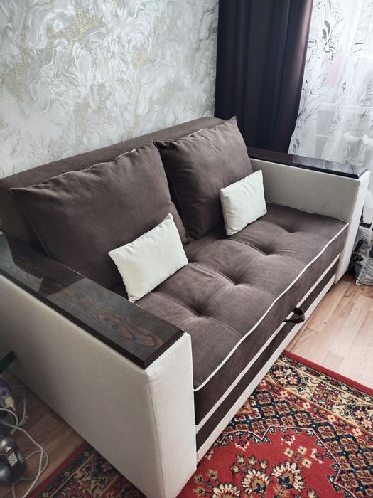 Продается диван новый
