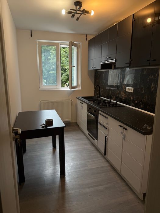 Apartament cu 3 camere in Marasesti