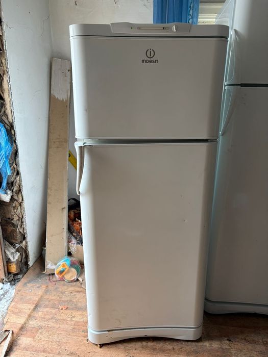 Холодильник INDESIT