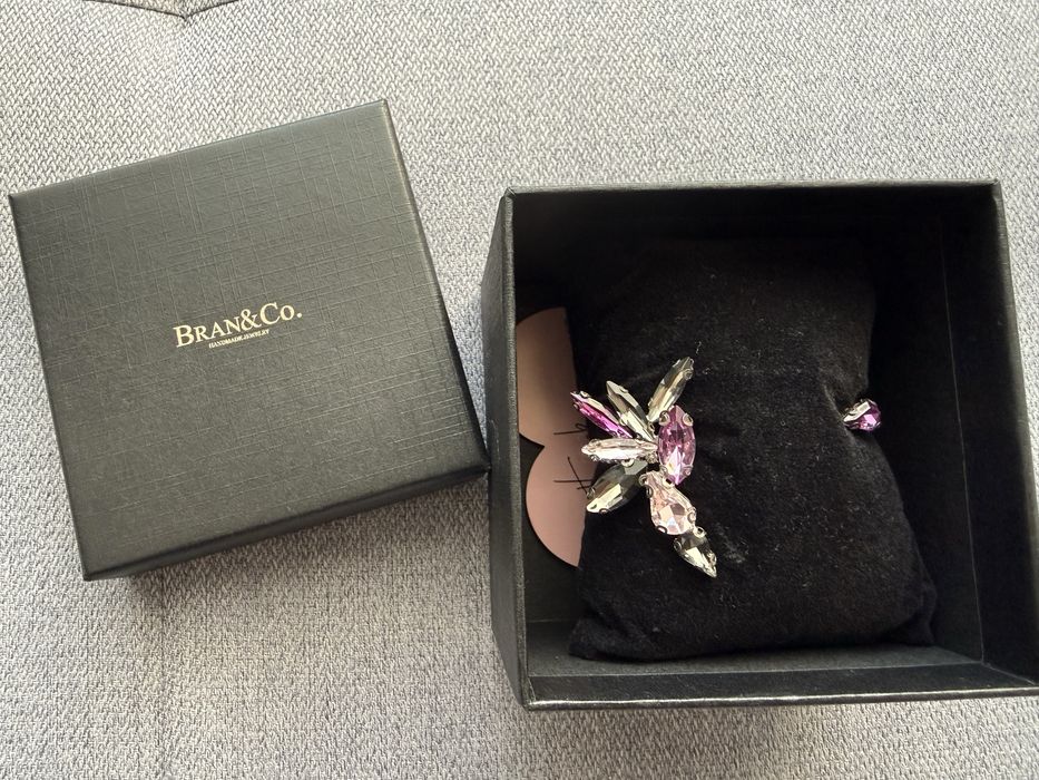 Дизайнерска гривна Bran&Co с основа от малки кристалчета