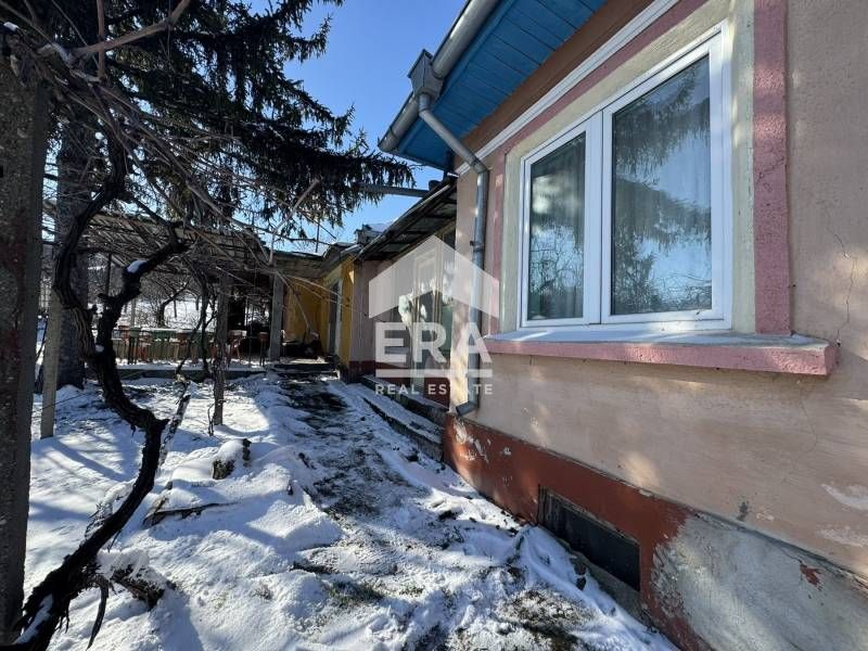 ЕКСКЛУЗИВНО! ЕРА Дръстър предлага за продажба къща с голям двор в кв.