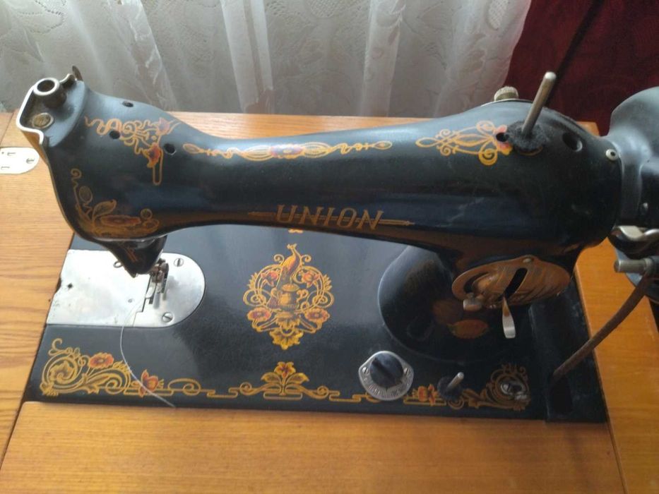 Крачна шевна машина