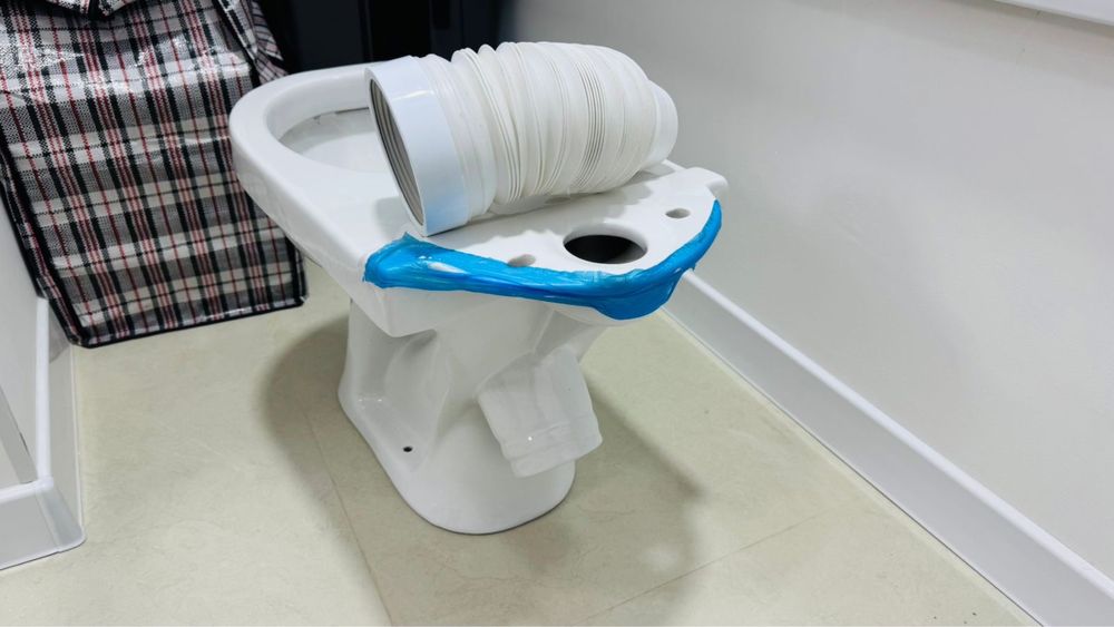 Новый унитаз не использованный