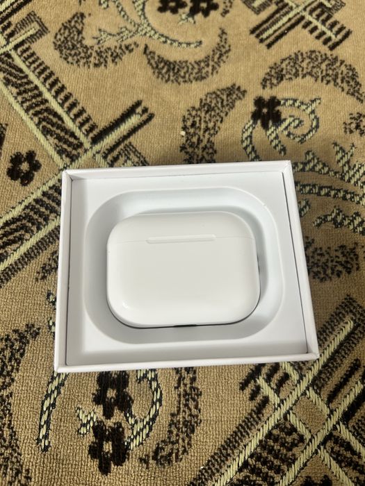 Продам Airpods Pro 3