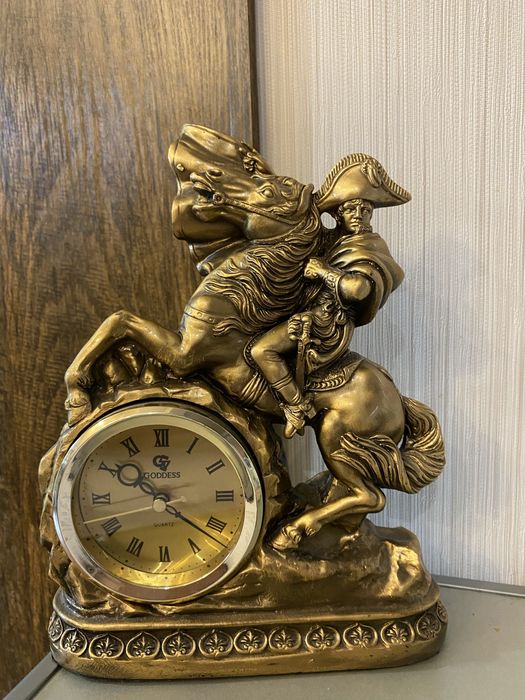 Продам часы