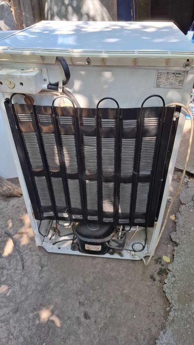 Vand lada frigorifica  cu sertare