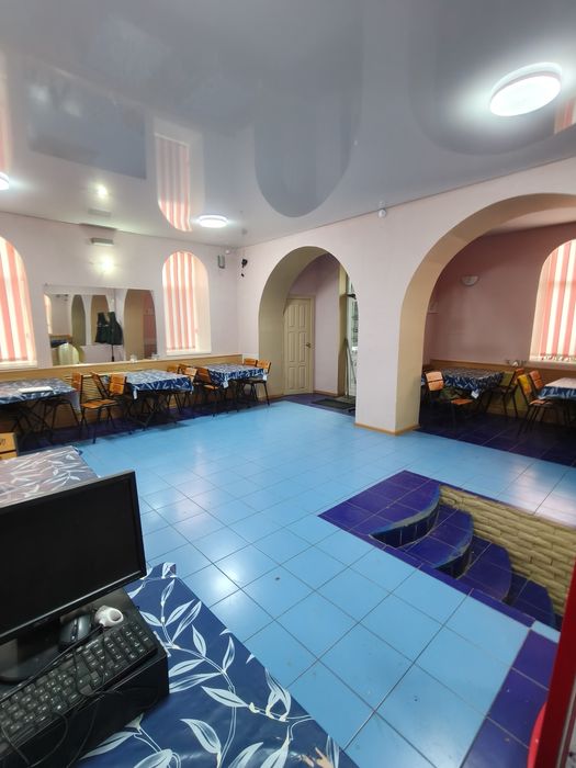 Продаём кафе-магазин по пр. Республики