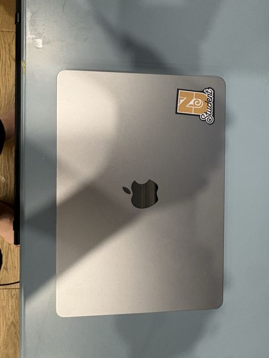 Macbook air m3 256/8