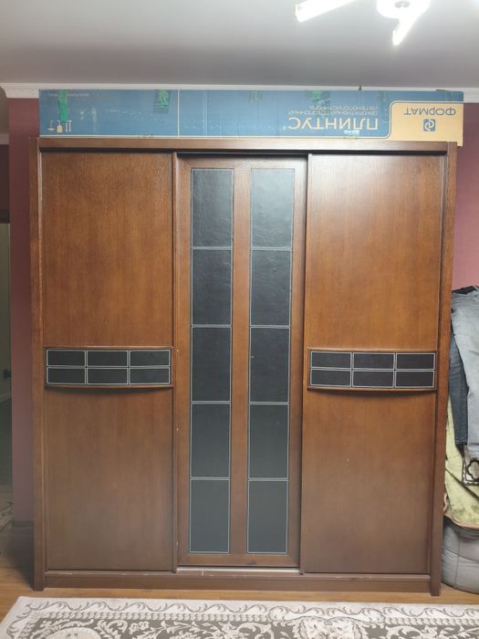 Шкаф большой для одежды