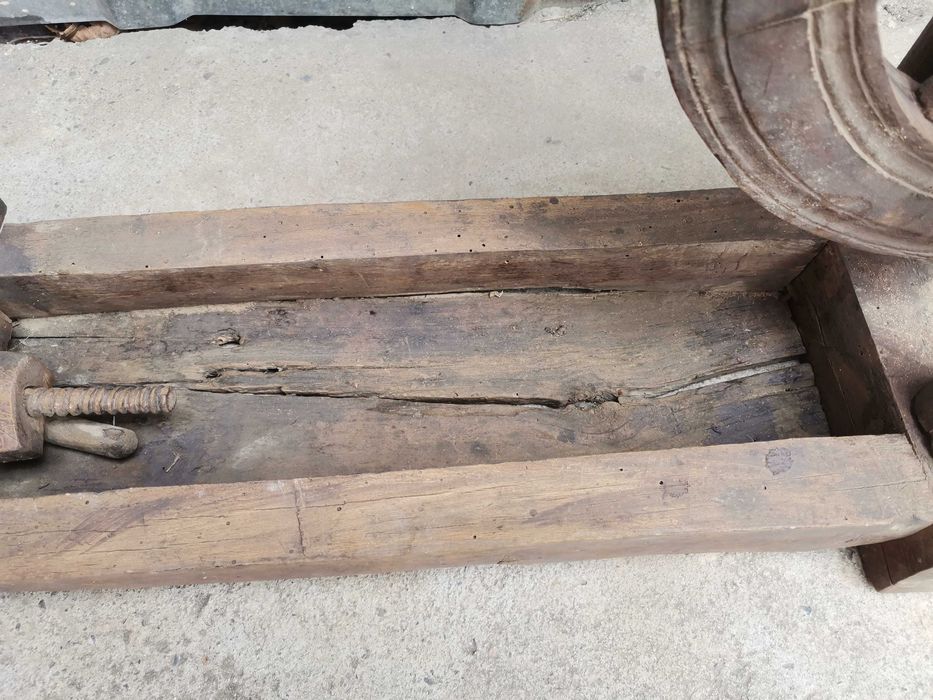 Стар стлгодишен чакрък