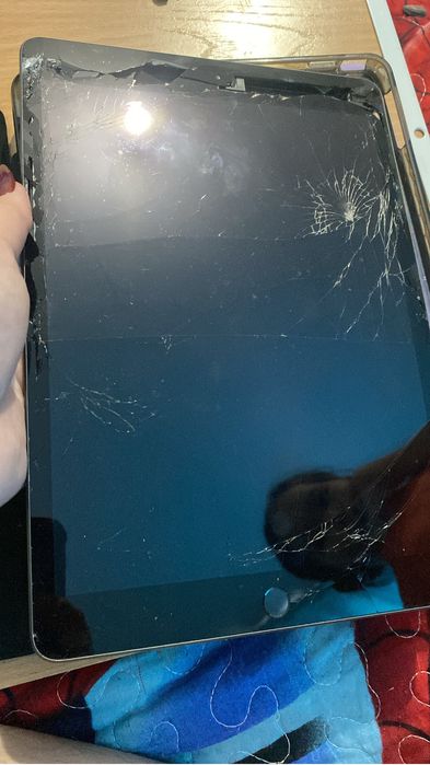 Продам телефоны и айпады