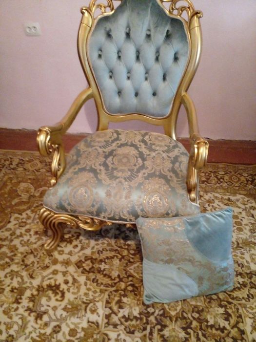 Стуллар сотилади