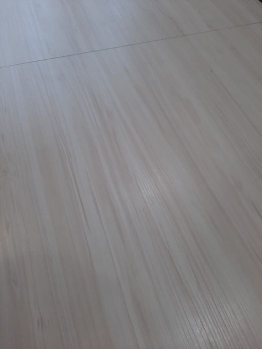 Продам кухонный стол. 55 000. Торг