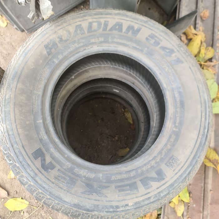 Продам автошины  на джип
