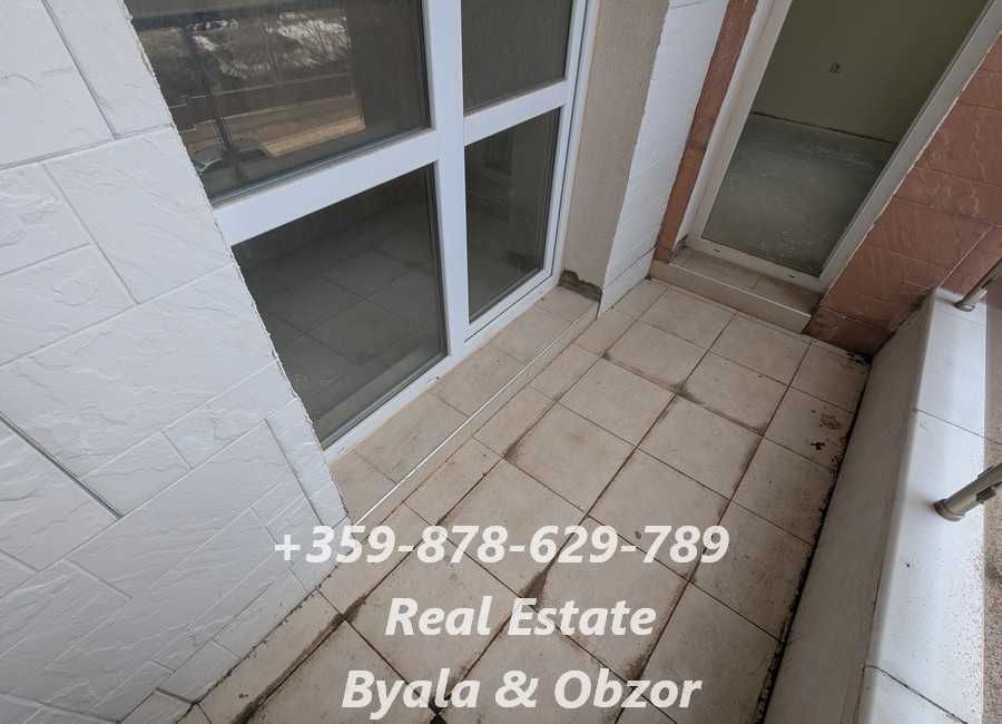 Нов двустаен апартамент с морска гледка в гр.Бяла