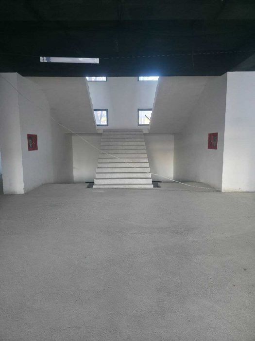 Продаётся готовое здание под мед. клинику, учебный центр массив Феруза