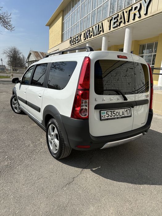 продам авто ларгус кросс срочно