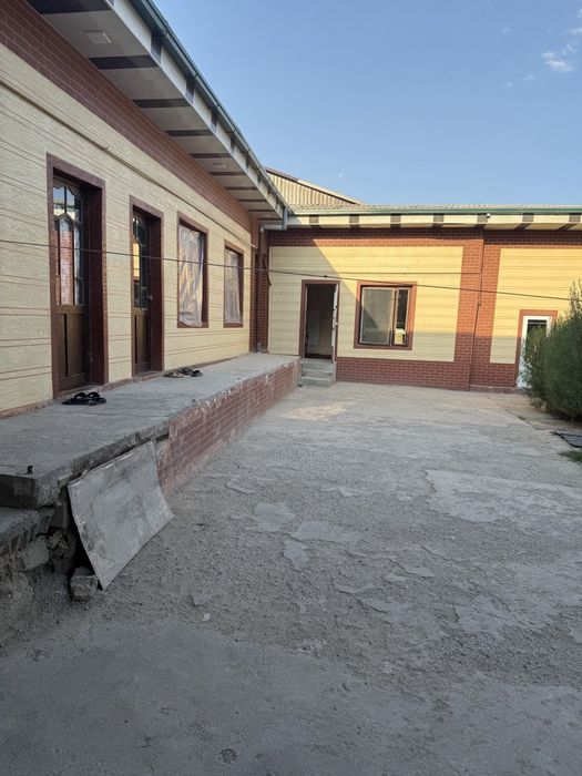 Бектемир тумани.1.7соток 3хона.ошхона,хаммоми бор.