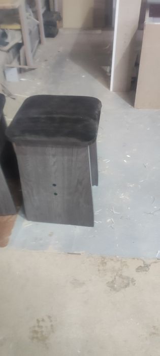 продам табуретки с мякой сидушкой