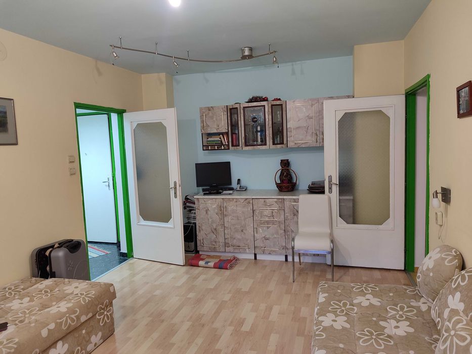 Продава се Двустаен апартамент в Добрич, Център - 70 кв.м за 1166 €/кв.м - Снимка #12