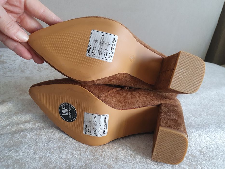 Дамски велурени ботуши