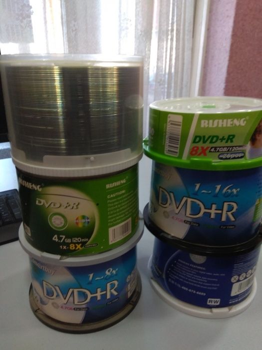 Пустые банки из под болванок