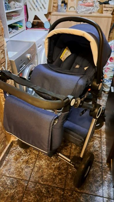 Бебешка количка.