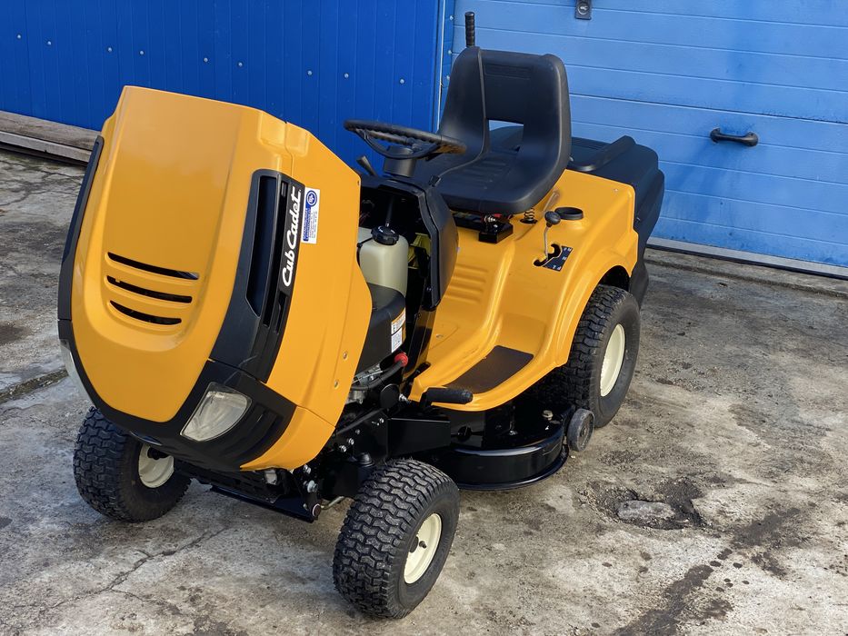 Vand tractor/tractoras gazon MTD CUB CADET !