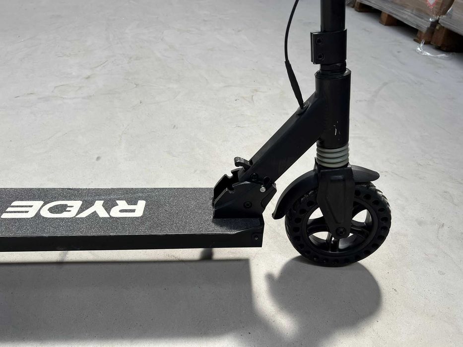 Trotinetă electrică pliabilă RYDE 8" 300 Skywalk, stare buna, viteza maxima 25km/h