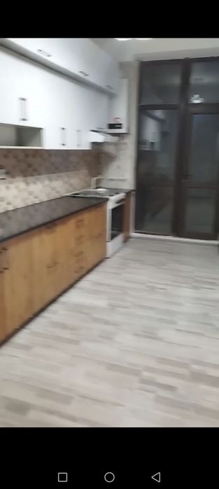 Uy sotiladi narxini kelishamiz