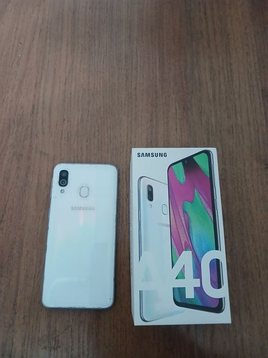 Самсунг А 40 все работает