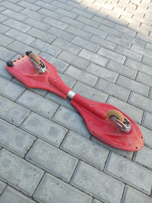 Продам скейтборд б/у.