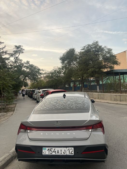 Hyundai Elantraa