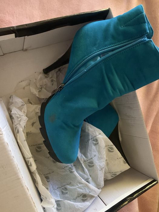 Дамски обувки с ток