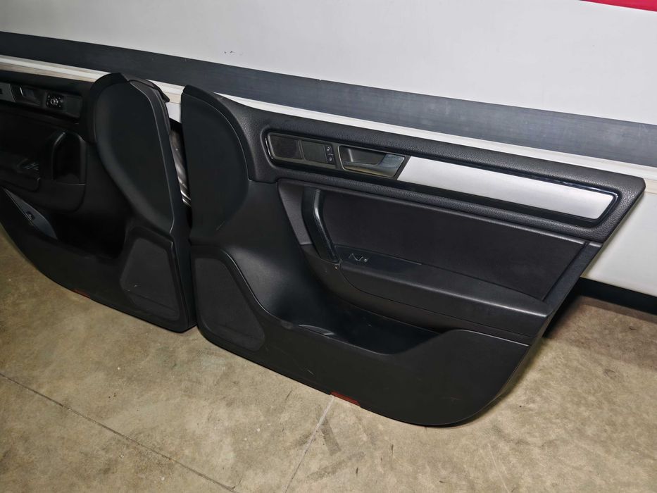 Кожени кори-оборудвани-VW Touareg(p7 2010-15г.)