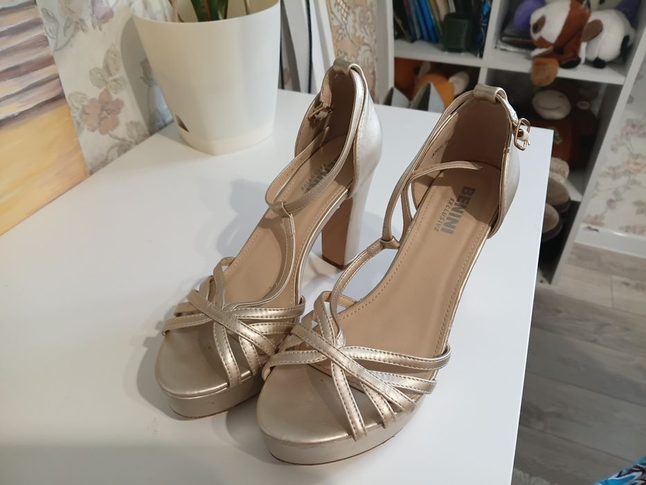 Туфли женские 39 размер